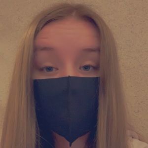 Meet your Posher, Adrianna